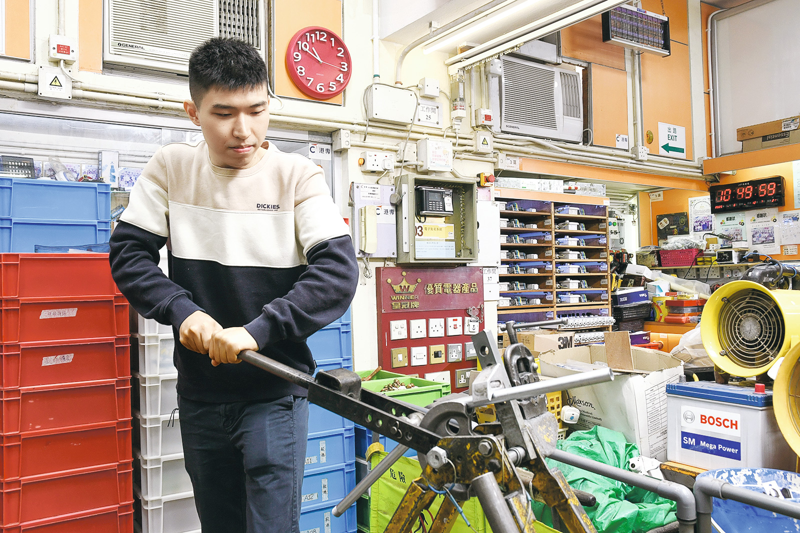 港專肩負僱主與求職者橋樑 開辦「培訓就業一條龍」計劃課程 結合招聘、培訓、在職進修