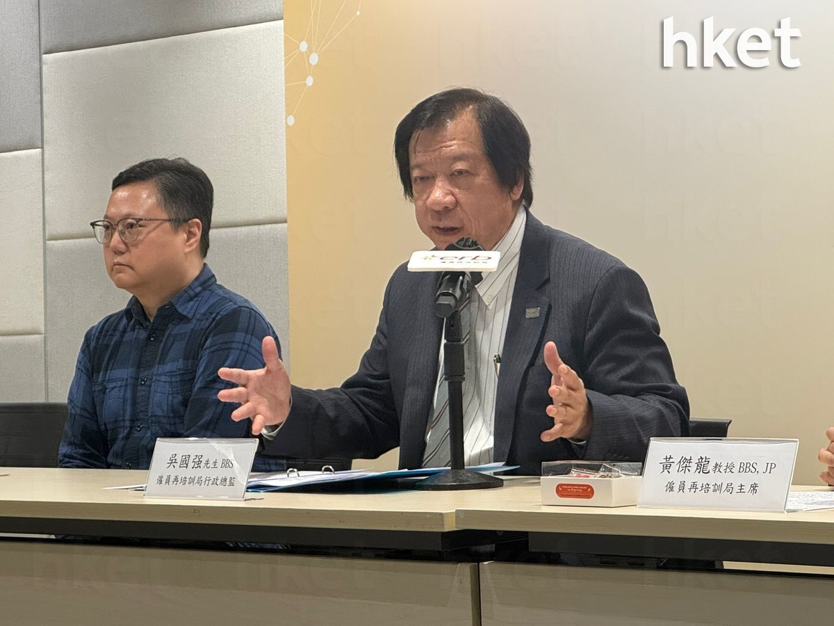 僱員再培訓局行政總監吳國强指,未來修例後,會擴寬服務對象,若願意付費,或也會成為服務對象。 僱員再培訓局行政總監吳國强指,未來修例後,會擴寬服務對象,若願意付費,或也會成為服務對象。